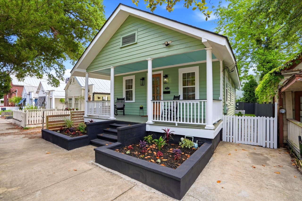 Meeting Street Cottage